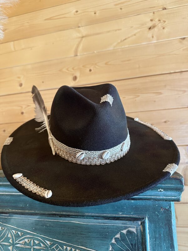 Sombrero Black Cow