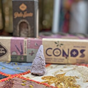 Cono de Lavanda y Violetas