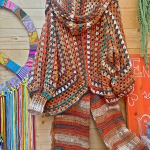 Abrigo Crocher Capucha Camel